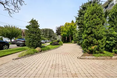 160-31 9th Avenue, Whitestone, NY 11357 - Photo 3