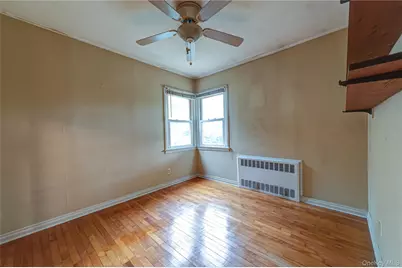 380 W Gates Avenue, Lindenhurst, NY 11757 - Photo 13