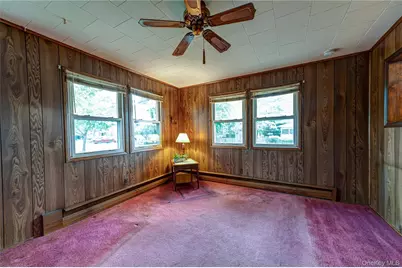 380 W Gates Avenue, Lindenhurst, NY 11757 - Photo 9