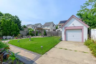 270 Bedell Terrace, West Hempstead, NY 11552 - Photo 27