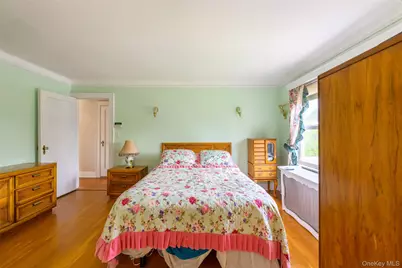 270 Bedell Terrace, West Hempstead, NY 11552 - Photo 15