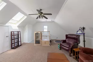 270 Bedell Terrace, West Hempstead, NY 11552 - Photo 21
