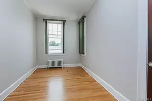 295 Railroad Ave, Sayville, NY 11782 - Photo 9
