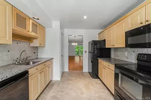 101 Eagle Bay Dr, Ossining, NY 10562 - Photo 9