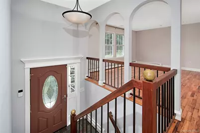 303 Livingston Avenue, Mamaroneck, NY 10543 - Photo 3