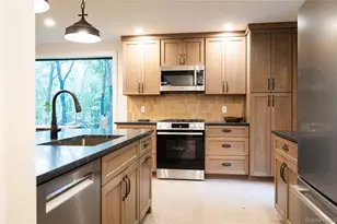 51 Doe View Ln, Pound Ridge, NY 10576 - Photo 3