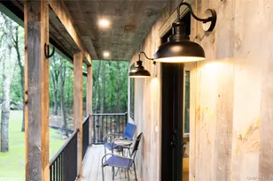 51 Doe View Ln, Pound Ridge, NY 10576 - Photo 25