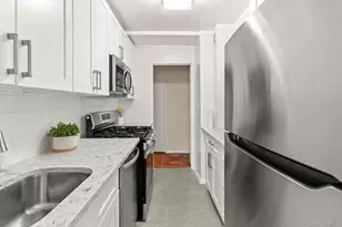 10 Old Mamaroneck Rd, White Plains, NY 10605 - Photo 11