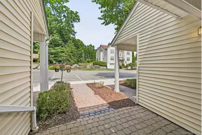309 Gazebo Court, New Windsor, NY 12553 - Photo 7