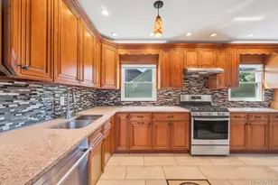 87-26 249th St, Bellerose, NY 11426 - Photo 5