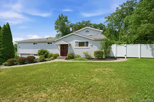 946 Barberry Rd, Yorktown Heights, NY 10598 - Photo 29