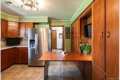 394 Smith Road, Hyde Park, NY 12538 - Photo 17