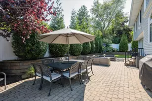 15 Pound Ridge Rd, Plainview, NY 11803 - Photo 31