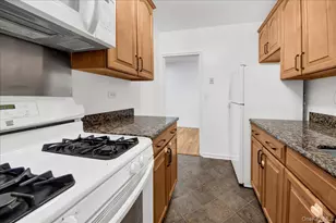 40 Rockledge Rd, Hartsdale, NY 10530 - Photo 9