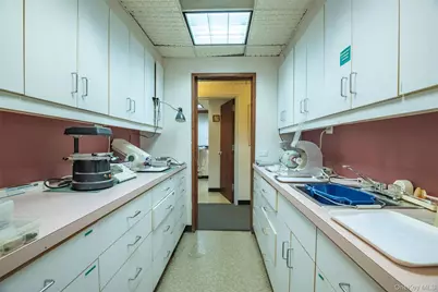 94-18 59th Avenue #E3, Elmhurst, NY 11373 - Photo 15