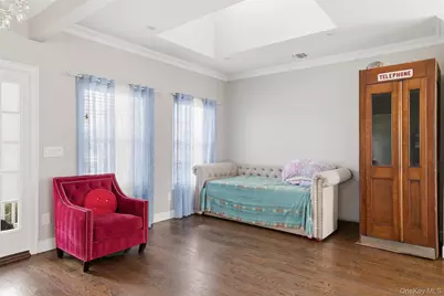 34 Meadow Lane, Amityville, NY 11701 - Photo 5