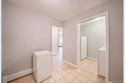 120 Ranch Lane, Levittown, NY 11756 - Photo 25