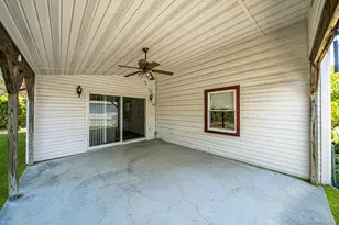 120 Ranch Ln, Levittown, NY 11756 - Photo 9