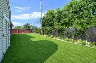 120 Ranch Ln, Levittown, NY 11756 - Photo 7