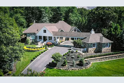 25 Marions Lane, Northport, NY 11768 - Photo 1