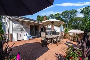 30 Pinewood Dr, Commack, NY 11725 - Photo 29