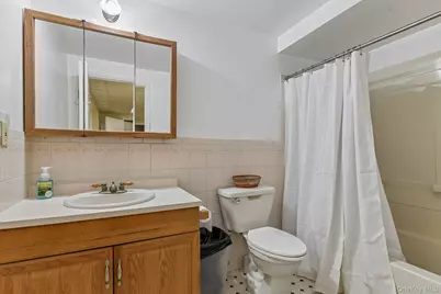 7814 Langdale Street, Floral Park, NY 11040 - Photo 27