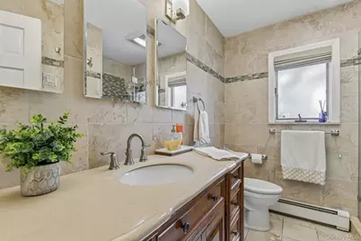 7814 Langdale Street, Floral Park, NY 11040 - Photo 21