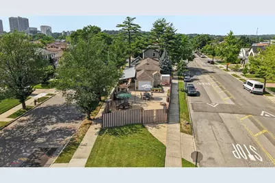 7814 Langdale Street, Floral Park, NY 11040 - Photo 43