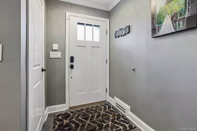 512 Westlake Drive, Valhalla, NY 10595 - Photo 5