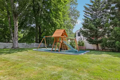 512 Westlake Drive, Valhalla, NY 10595 - Photo 43