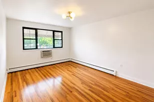 533 Soundview Ave, Bronx, NY 10473 - Photo 5