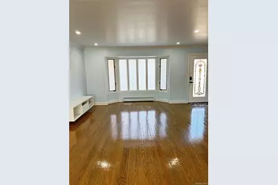 238 Jerome Street, Syosset, NY 11791 - Photo 5