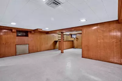 31 Orchard Farm Road, Port Washington, NY 11050 - Photo 27