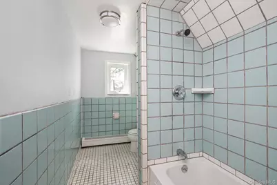 1640 Roosevelt Street, Baldwin, NY 11510 - Photo 15
