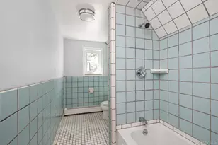 1640 Roosevelt St, Baldwin, NY 11510 - Photo 15