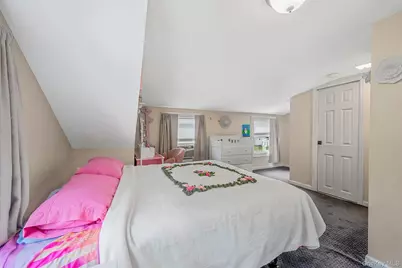 74 Fairview Avenue, Islip Terrace, NY 11752 - Photo 17