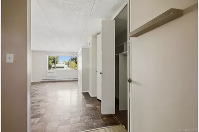 160 Academy Street #3P, Poughkeepsie, NY 12601 - Photo 9