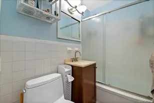 267 N Newbridge Rd, Levittown, NY 11756 - Photo 13