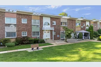 267 N Newbridge Road #2D, Levittown, NY 11756 - Photo 1