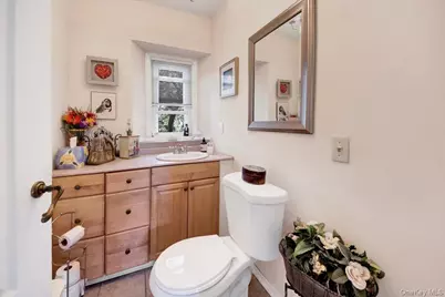 140 Westchester Avenue, Tuckahoe, NY 10707 - Photo 11