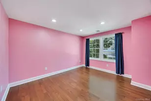 71 Penn St, Lake Grove, NY 11755 - Photo 9