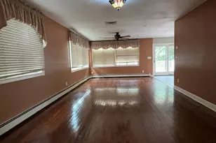 201 Wampum Ln, West Islip, NY 11795 - Photo 7