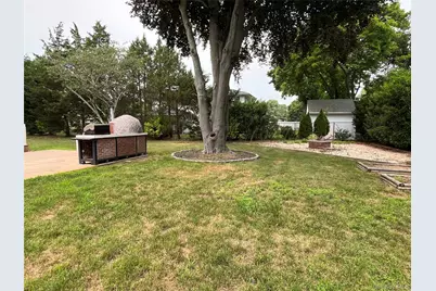 201 Wampum Lane, West Islip, NY 11795 - Photo 23