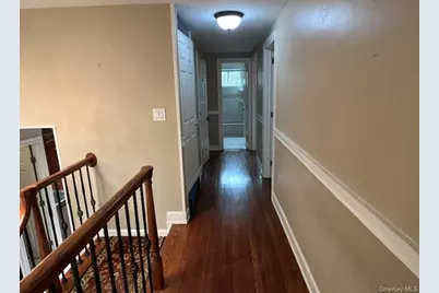 201 Wampum Lane, West Islip, NY 11795 - Photo 9