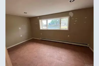 201 Wampum Lane, West Islip, NY 11795 - Photo 13