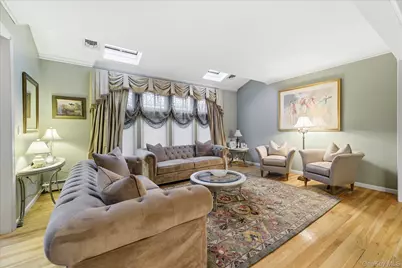 3056 Valentine Place, Wantagh, NY 11793 - Photo 11