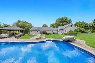 158 South Street, Manorville, NY 11949 - Photo 37