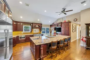 158 South St, Manorville, NY 11949 - Photo 5