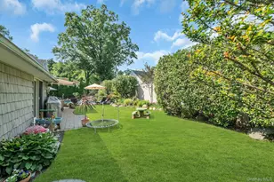 18 Regent Pl, Roslyn, NY 11576 - Photo 35
