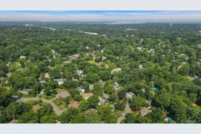 18 Regent Place, Roslyn, NY 11576 - Photo 45